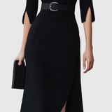 Aurora – Rochie Midi Neagră cu Curea și Tiv Asimetric