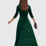 Nicoleta – Rochie Midi Florală din Catifea