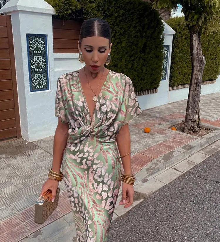 Carina – Rochie Midi Satinată cu Efect de Cupru