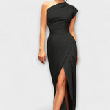 Adelina – Rochie de Seară cu Decolteu Înclinat