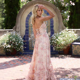 Cosmina – Rochie Maxi cu Top Halter și Fustă Stratificată
