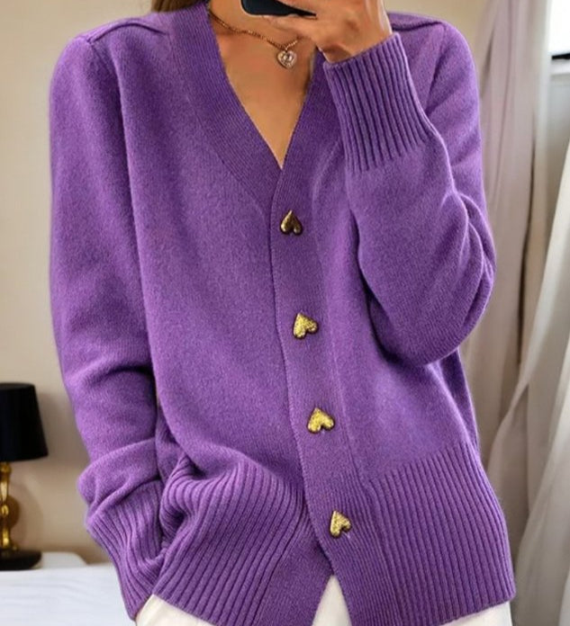 Lidia – Cardigan Tricotat cu Nasturi Inimă