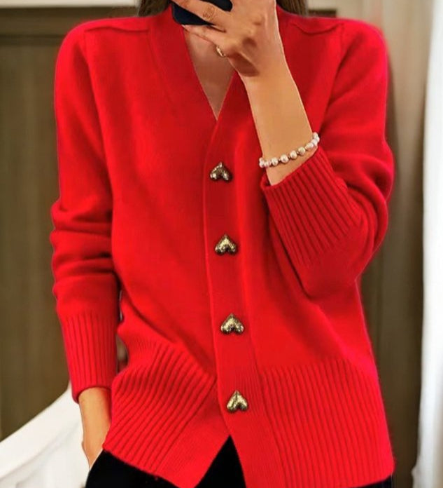 Lidia – Cardigan Tricotat cu Nasturi Inimă